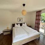 Luna Apartment
